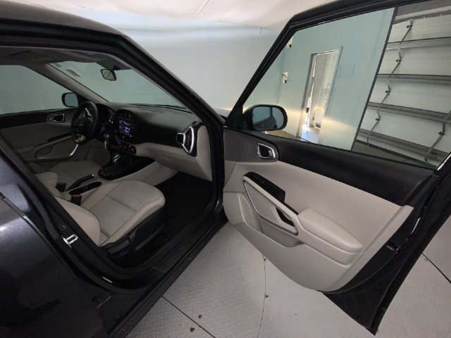 Used 2022 Kia Soul LX FWD image 23