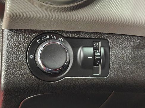 Used 2020 Chevrolet Sonic Premier image 36