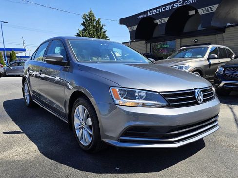 Used 2016 Volkswagen Jetta SE image 1