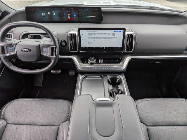 Used 2026 Ford Expedition Platinum w/ Stealth Appearance Package AWD/4WD image 15
