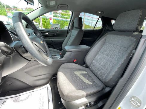 Used 2023 Chevrolet Equinox LT FWD image 11