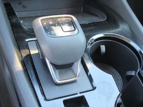 Used 2023 Nissan Rogue SV FWD image 27