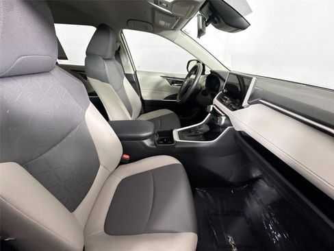 Certified 2025 Toyota RAV4 XLE FWD image 42