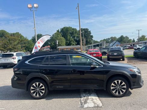 Used 2023 Subaru Outback Limited AWD/4WD image 3