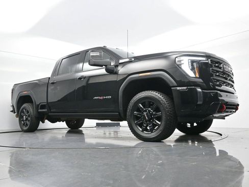 Used 2024 GMC Sierra 2500 AT4 w/ AT4 Premium Plus Package AWD/4WD image 42