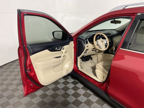 Used 2015 Nissan Rogue SL w/ SL Premium Package image 15