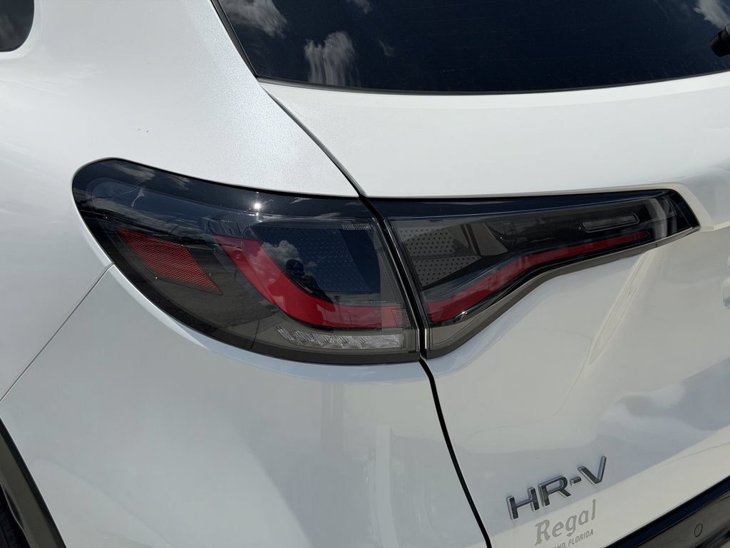 New 2027 Honda HR-V EX-L image 8