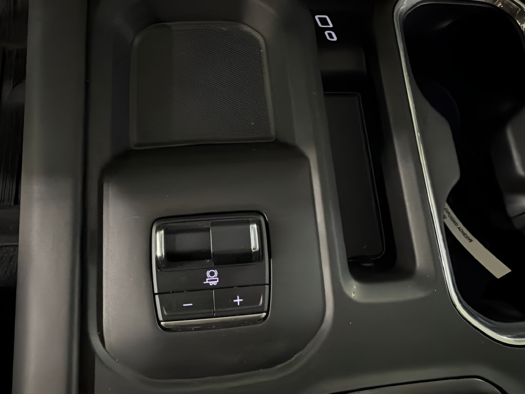 Certified 2025 GMC Sierra 2500 Denali Ultimate w/ LPO, GMC Protection Package AWD/4WD image 25