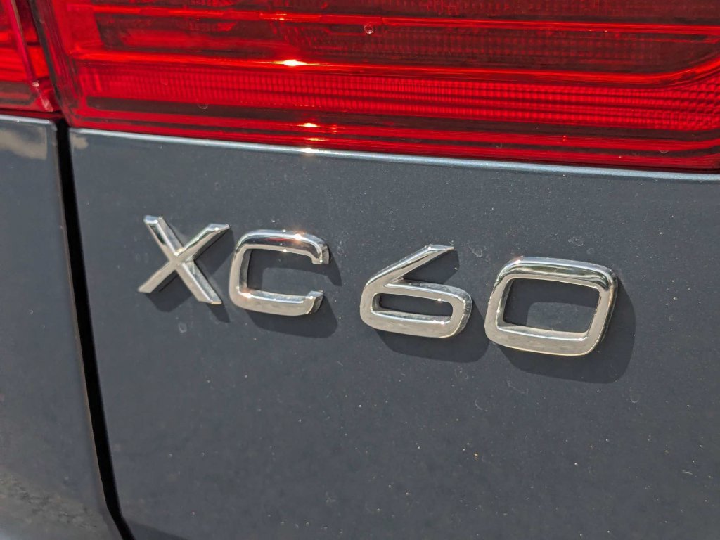 Used 2024 Volvo XC60 T8 Plus w/ Protection Package Premier AWD/4WD image 13