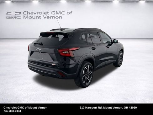 Used 2025 Chevrolet Trax RS w/ Driver Confidence Package FWD image 4