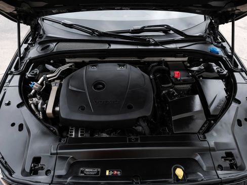 Used 2017 Volvo S90 T6 Momentum w/ Vision Package image 55