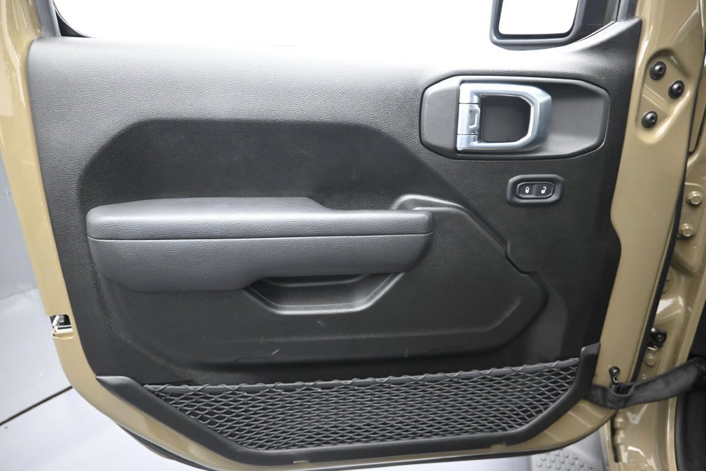Used 2026 Jeep Wrangler Sport AWD/4WD image 12