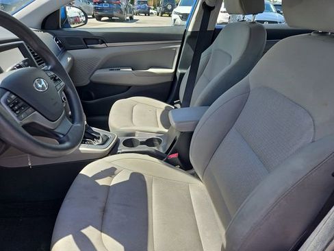 Used 2017 Hyundai Elantra SE FWD image 14