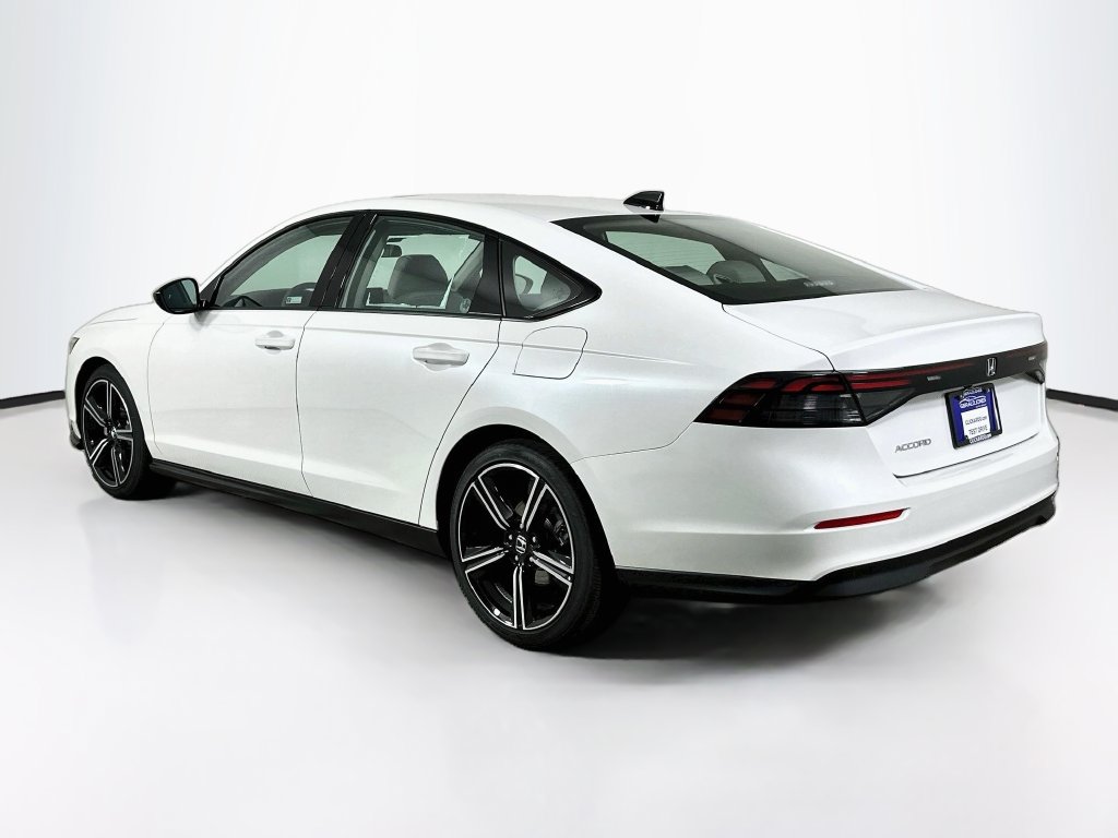 Used 2026 Honda Accord SE image 6