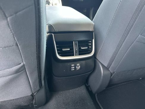 Used 2023 Subaru Outback Premium image 18