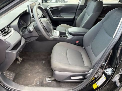 Used 2025 Toyota RAV4 LE AWD/4WD image 15