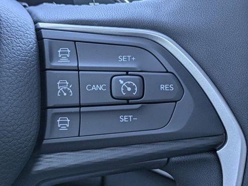 New 2025 Jeep Grand Cherokee Altitude RWD image 23