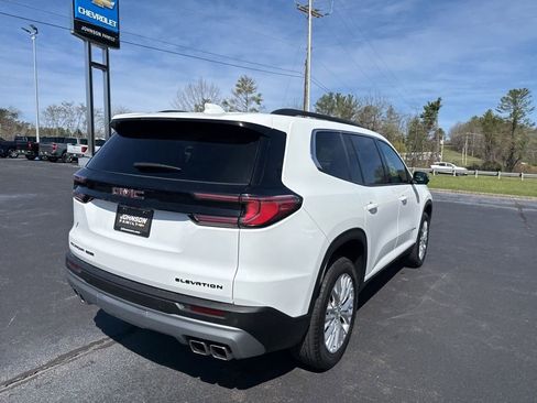 Used 2024 GMC Acadia Elevation AWD/4WD image 10