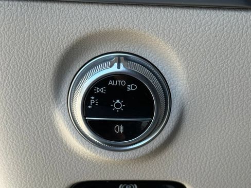 Used 2024 Mercedes-Benz C 300 Sedan image 29