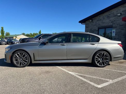 Used 2020 BMW 750i xDrive w/ Executive Package AWD/4WD image 7