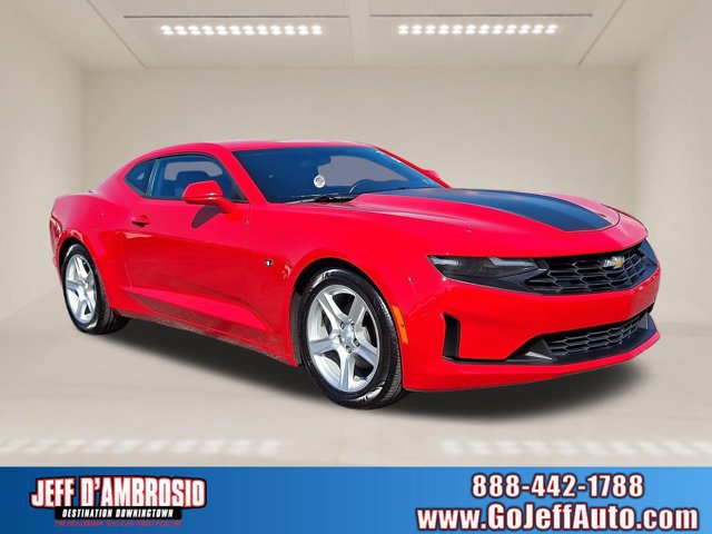 Used 2019 Chevrolet Camaro LT RWD image 1