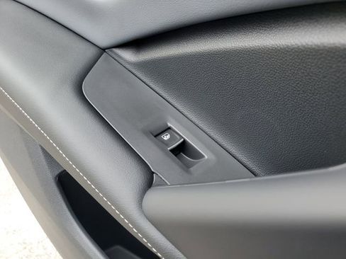 New 2026 Volkswagen Tiguan SEL R-Line image 14