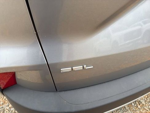 Used 2022 Ford Escape SEL image 7