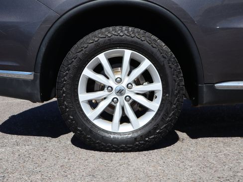 Used 2020 Dodge Durango SXT image 12