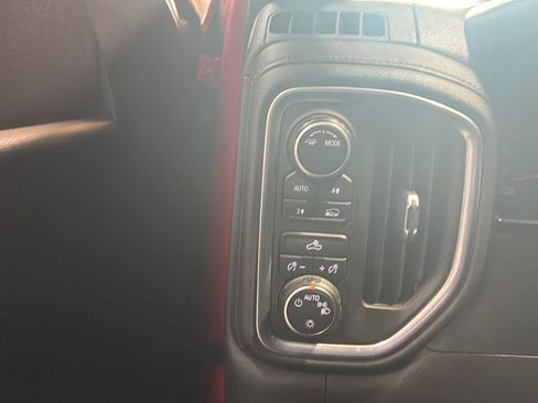 Used 2022 Chevrolet Silverado 1500 LT AWD/4WD image 17