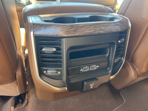 Used 2019 RAM 1500 Laramie image 10