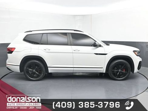 Used 2022 Volkswagen Atlas SEL R-Line AWD/4WD image 2