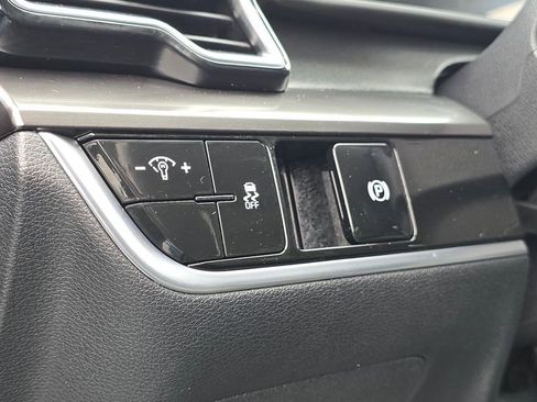 Certified 2025 Kia Sportage EX AWD/4WD image 25