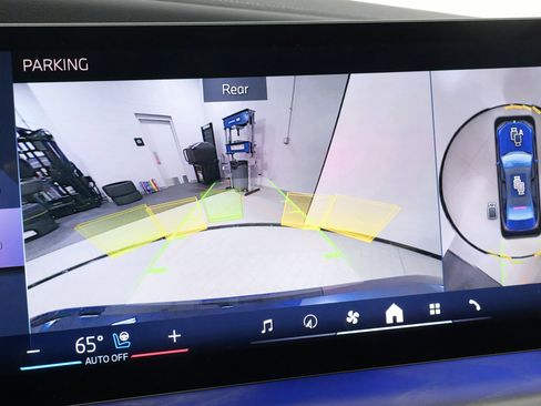 Used 2023 BMW 760i xDrive w/ Executive Package image 58