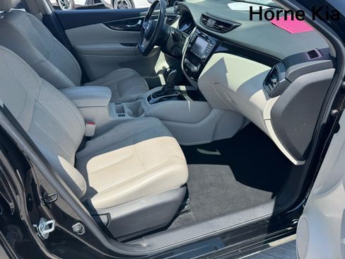 Used 2017 Nissan Rogue Sport SL FWD image 27