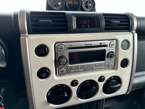 Used 2013 Toyota FJ Cruiser 2WD image 42