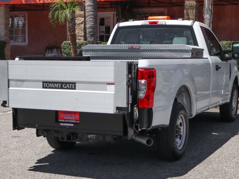 Used 2021 Ford F250 XL w/ Power Equipment Group RWD image 16