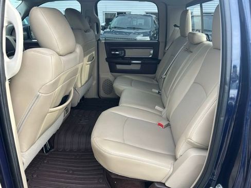 Used 2017 RAM 1500 Laramie w/ Convenience Group AWD/4WD image 18