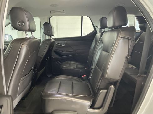Used 2021 Chevrolet Traverse LT AWD/4WD image 10