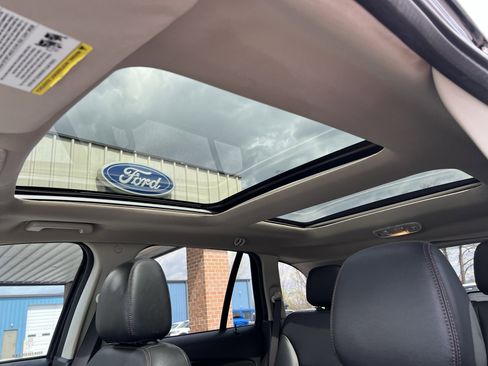 Used 2013 Ford Edge SEL image 12