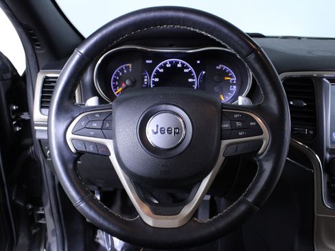 Used 2017 Jeep Grand Cherokee Limited w/ Luxury Group II image 18