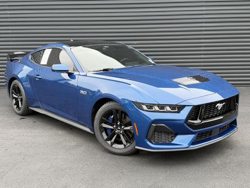 Used 2024 Ford Mustang GT RWD image 7