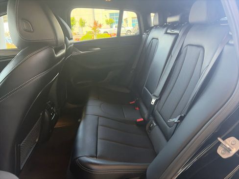 Used 2023 BMW X4 xDrive30i w/ Premium Package image 12