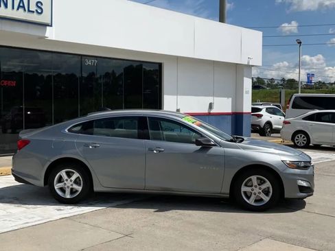 Used 2023 Chevrolet Malibu LS image 2