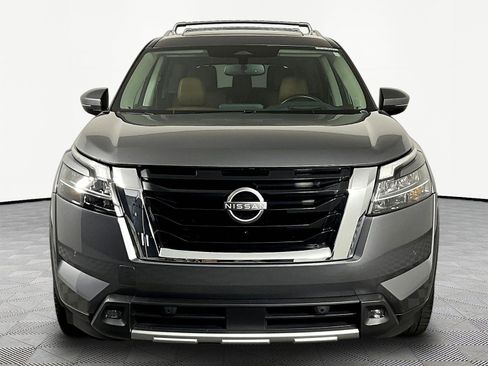 Certified 2022 Nissan Pathfinder Platinum AWD/4WD image 2