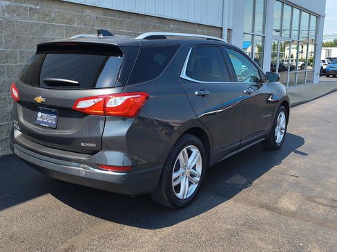 Used 2018 Chevrolet Equinox Premier FWD image 3
