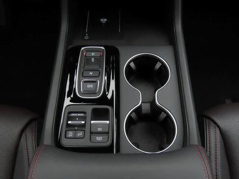 New 2025 Honda Pilot Black Edition image 24