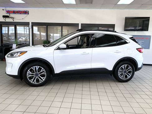 Used 2020 Ford Escape SEL AWD/4WD image 3