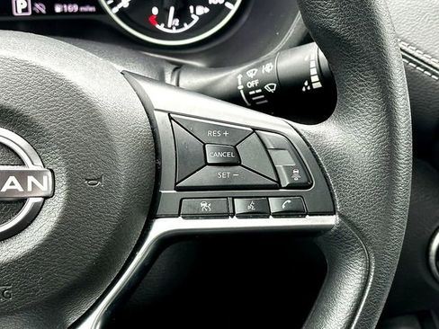 Used 2024 Nissan Sentra SV FWD image 23