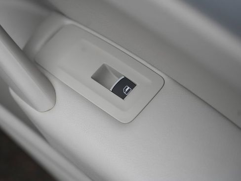 Used 2012 Volkswagen Passat 2.5 SE image 38