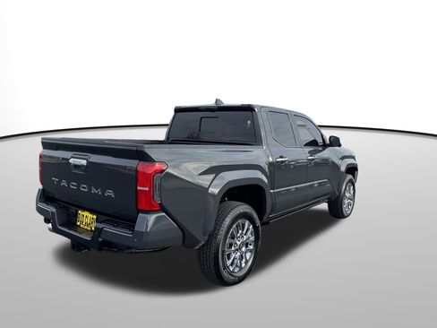 Used 2024 Toyota Tacoma Limited w/ Limited Package (LT) image 3
